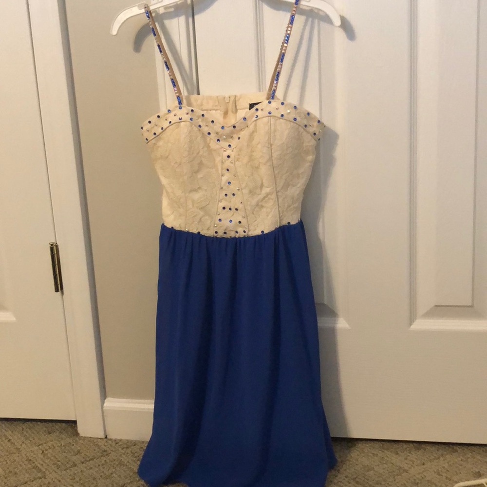 “Insensitive” solo costume